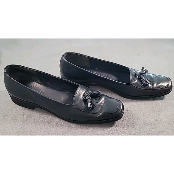 VTG Ferragamo Navy Leather Tassel Loafers 👞 Women’s 8 2A Classic Preppy Chic - Picture 2 of 9
